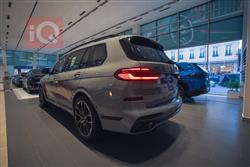 بی ئێم دەبڵیو X7